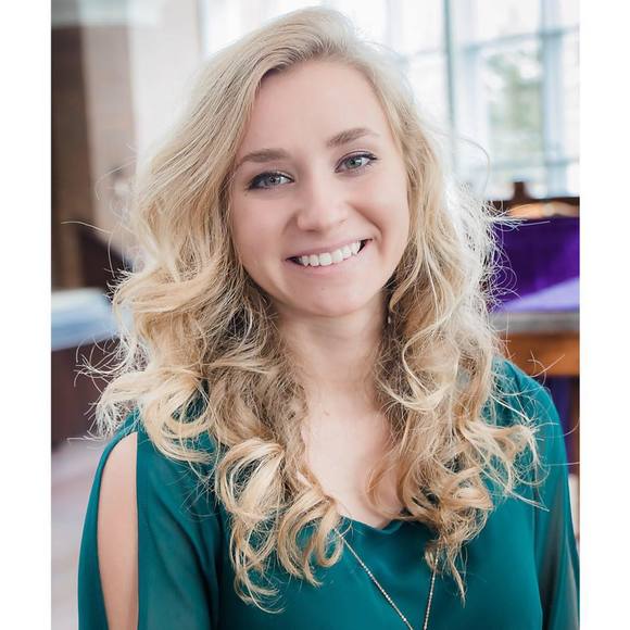 Meet your Posher, Becca - Picture 1 of 1